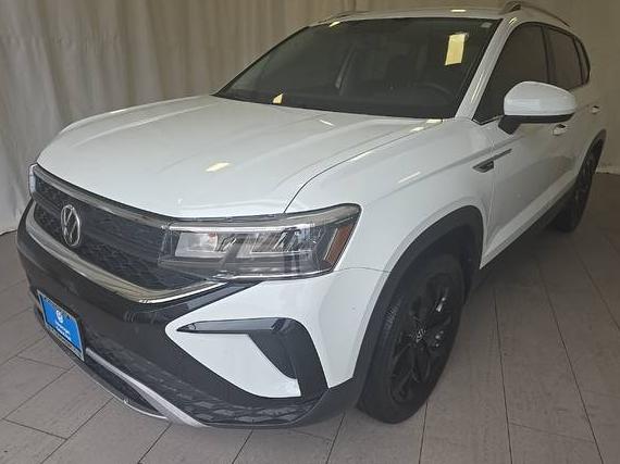 VOLKSWAGEN TAOS 4MOTION 2022 3VVWX7B28NM023240 image VOLKSWAGEN TAOS 4MOTION 2022 3VVWX7B28NM023240 image